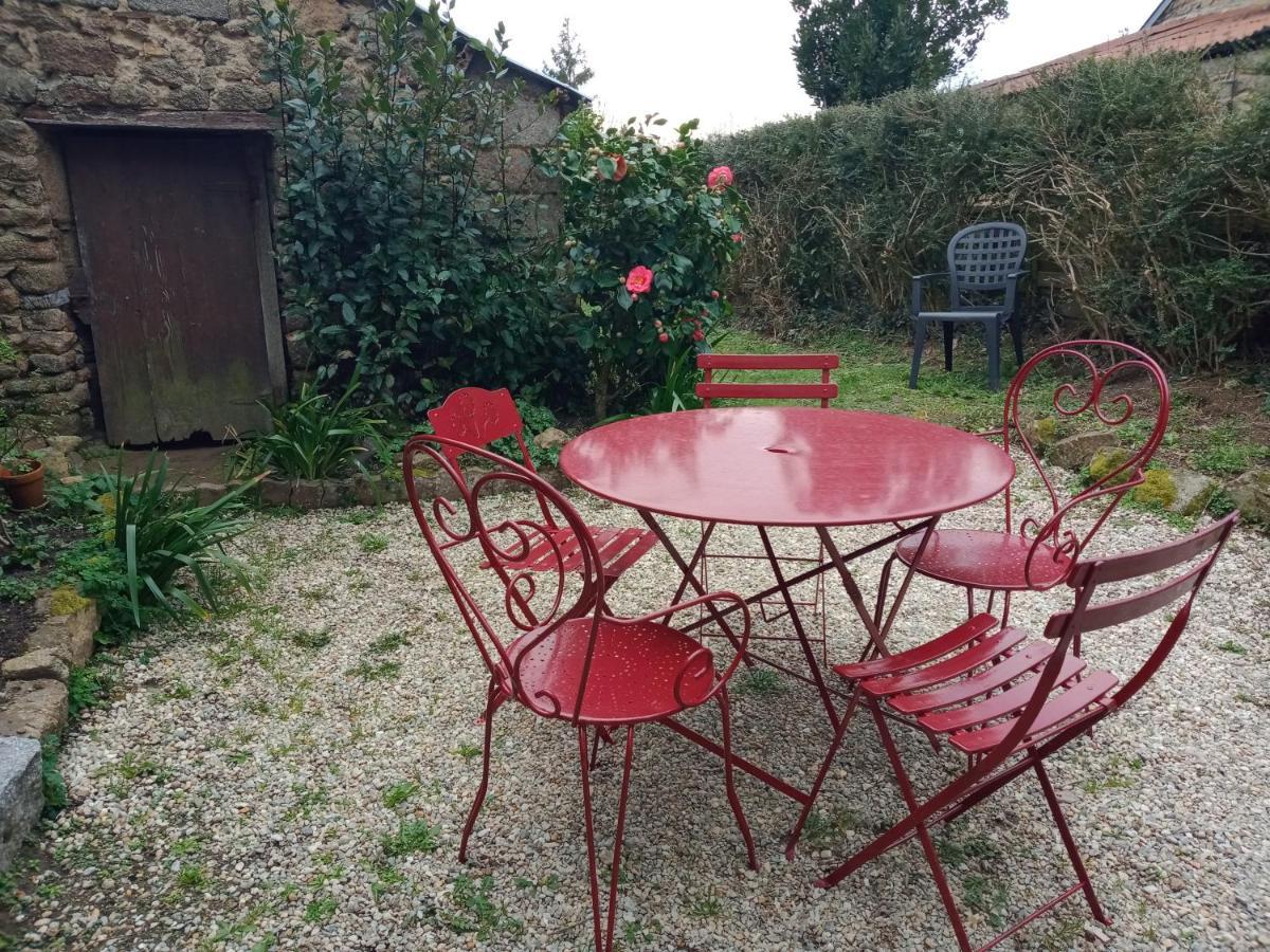 Gite Les Trefles Proche De La Plage En Baie Du Mont St Michel Carolles Zewnętrze zdjęcie